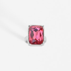 💍✨ Anillo con Piedra Roja - Elegancia y Estilo 💎✨